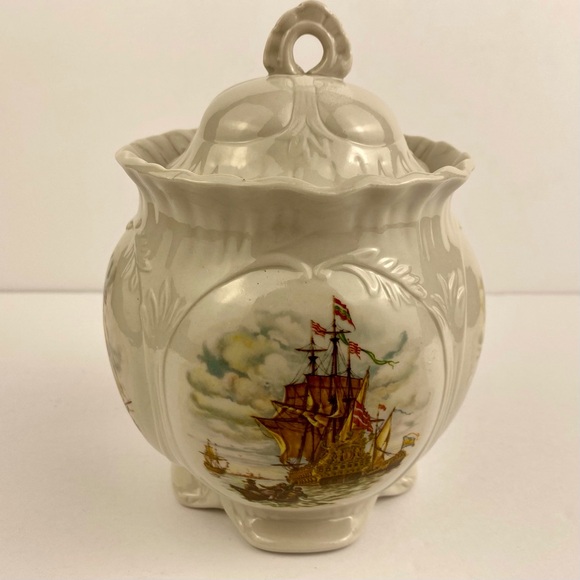 Vintage ceramic lidded jar decorative cannister, sailing ships nautical decor 7" - Picture 4 of 10